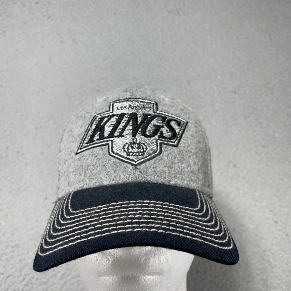 Los Angeles Kings Hat Cap Fitted Mens S/M Gray NHL Hockey CCM Wool Stretch
